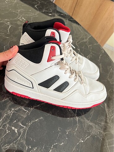 Adidas Temiz ayakkabı