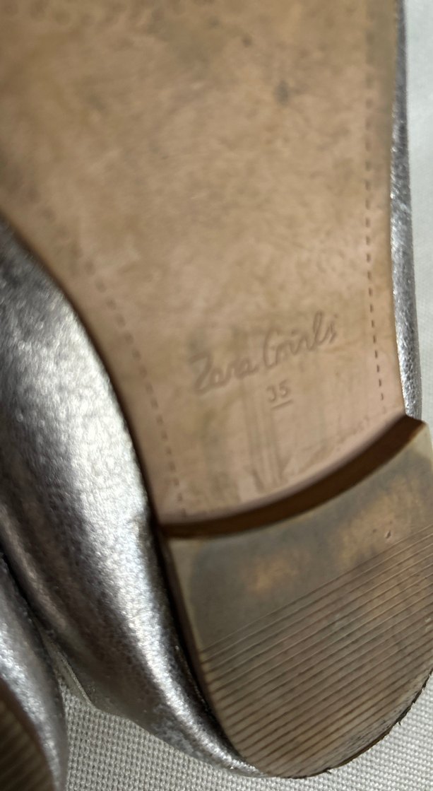 Bej Gri Nakışlı kız çocuk babet - Görsel 3