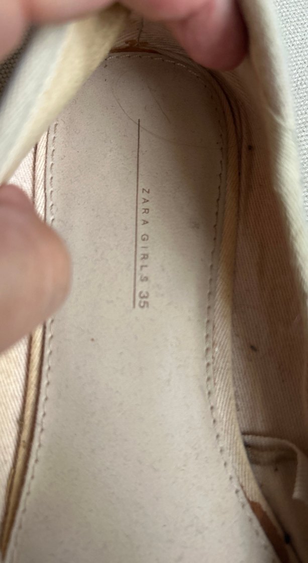 Bej Gri Nakışlı kız çocuk babet - Görsel 2