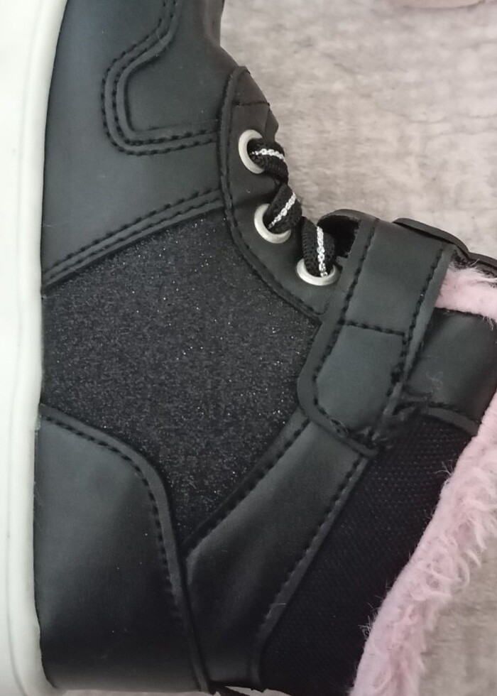 Yanları simli orijinal kız çocuk botu - Görsel 4