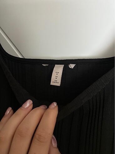 m Beden siyah Renk H&M siyah elbise