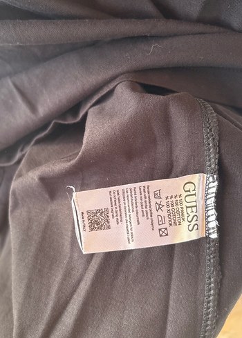 Guess Siyah Parlak Baskılı Kadın Tişört - Görsel 2