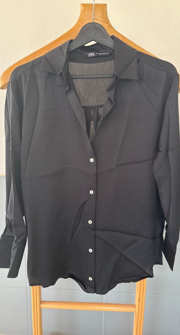 Siyah rahat kesim gömlek - Görsel 2