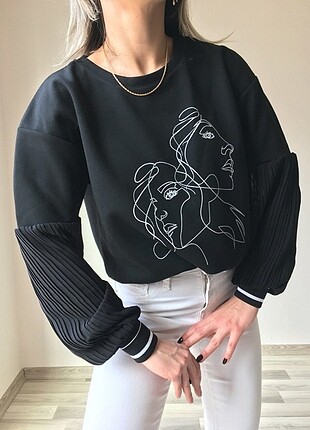 Siyah Desenli Sweat