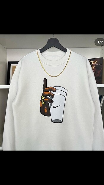 Beyaz sweatshirt