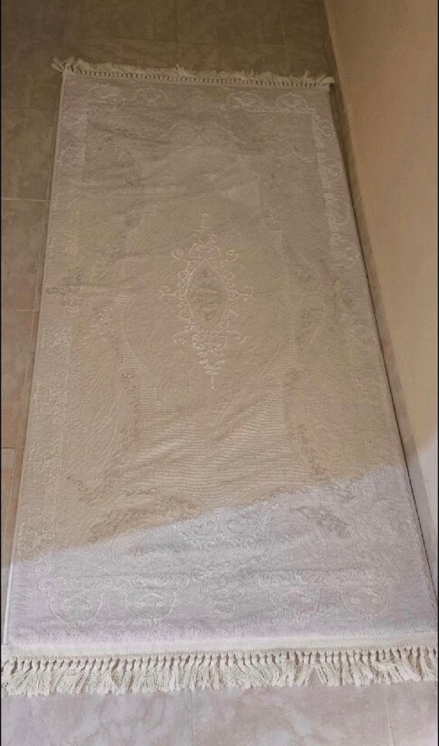 Bej ve Gri Konvansiyonel Halı - Görsel 3