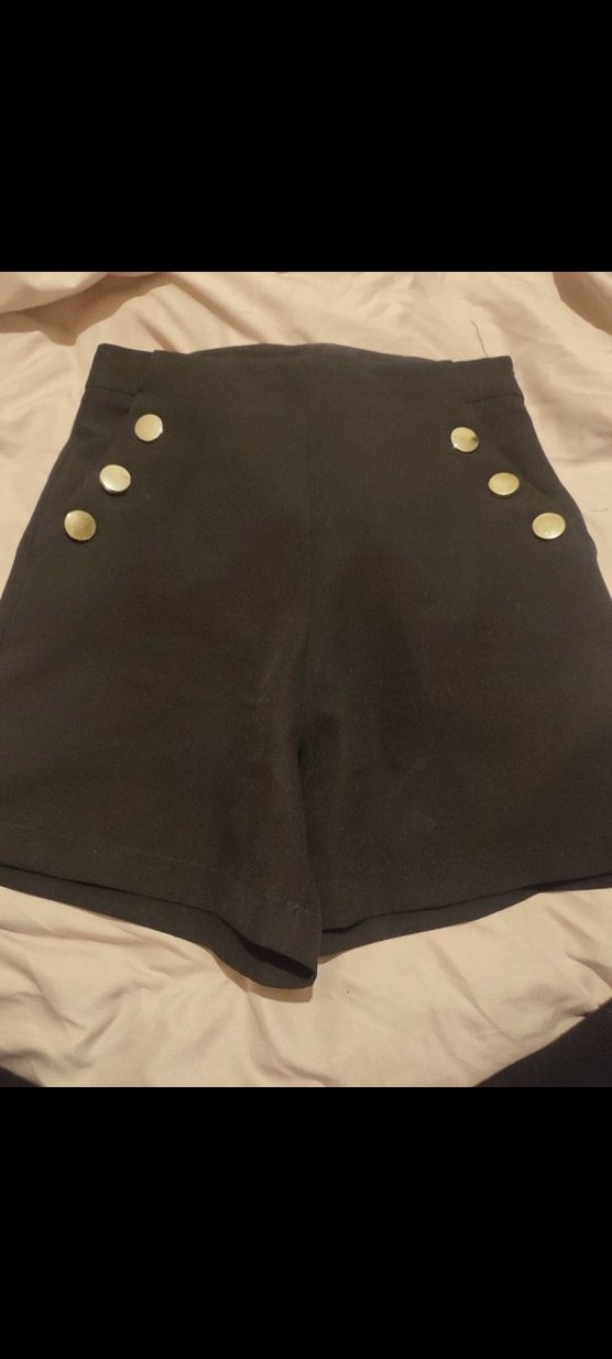 Kristen Que marka siyah şort - Görsel 2