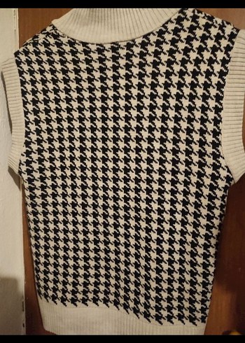 Ekose Desenli V Yaka Örgü Süveter - Görsel 3