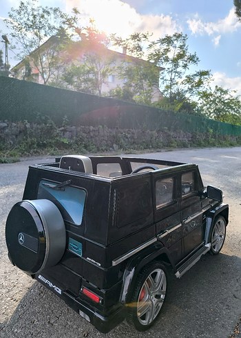 Beden Mercedes Lisanslı Akülü Araba
