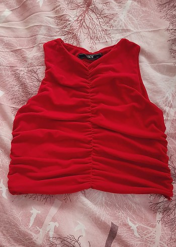 Kırmızı büzgülü crop