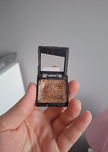 wet n wild ışıltılı goz farı brass