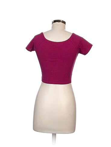 m Beden Koton T-shirt %70 İndirimli.