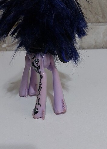  Beden Monster High Mares Olympia