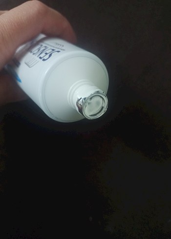 Beden Renk Sensodyne Hassas Dişler için Diş Macunu