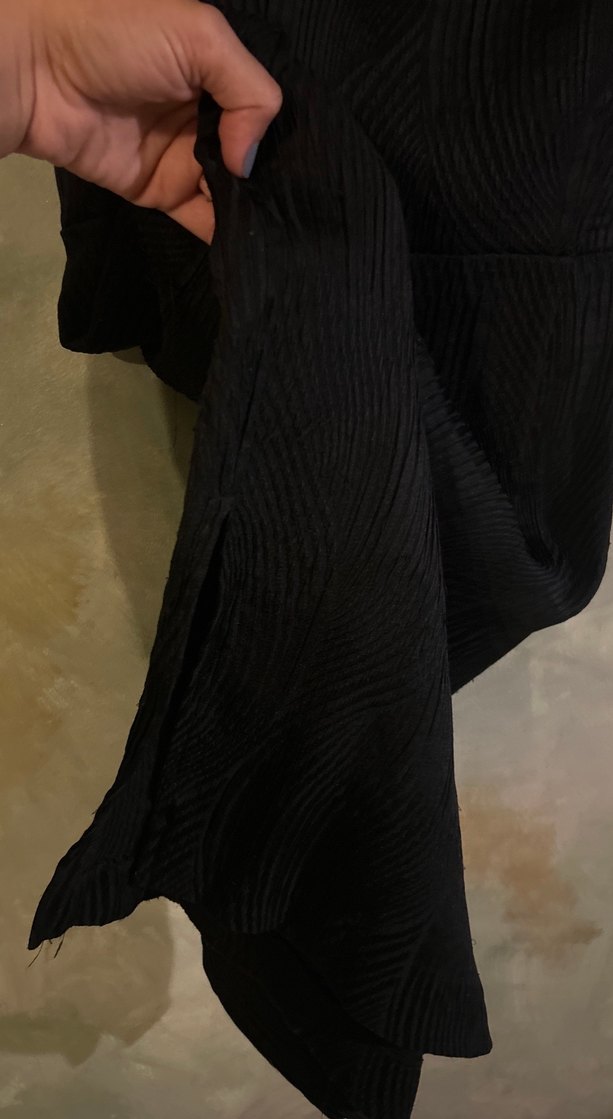 Siyah V Yaka Kısa Kollu Midi Elbise - Görsel 3