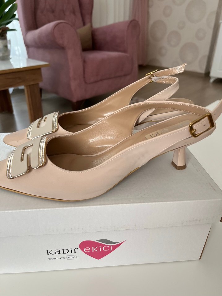 Bej Tokalı Stiletto Topuklu Kadın Ayakkabı - Görsel 4