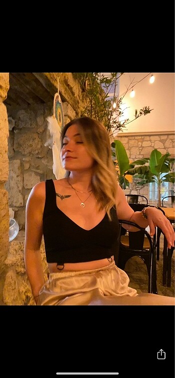 Siyah crop