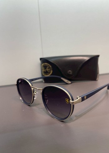 Ray Ban x Ferrari Mavi Güneş Gözlüğü