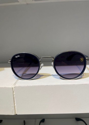 Ray-Ban Ferrari Lacivert Güneş Gözlüğü - Görsel 4