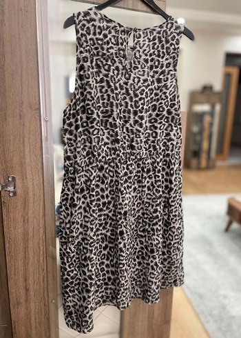 Leopar Desenli Vizon Kolsuz Mini Elbise - Görsel 4