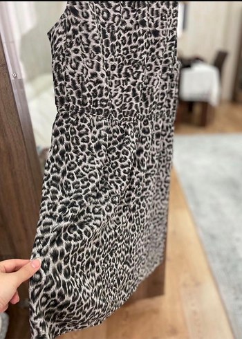 Leopar Desenli Vizon Kolsuz Mini Elbise - Görsel 3