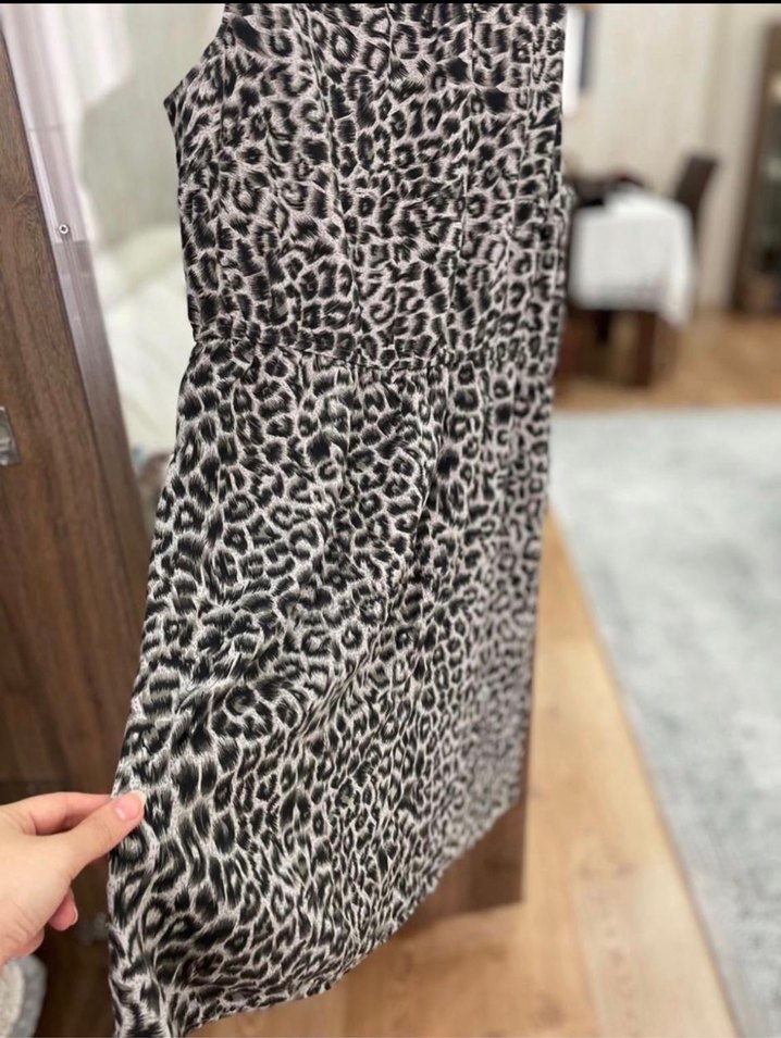 Leopar Desenli Vizon Kolsuz Mini Elbise - Görsel 3