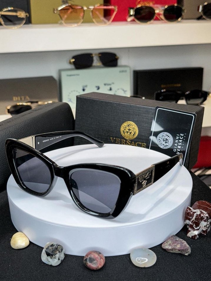 Versace | Cat Eye Siyah Güneş Gözlüğü - Görsel 2