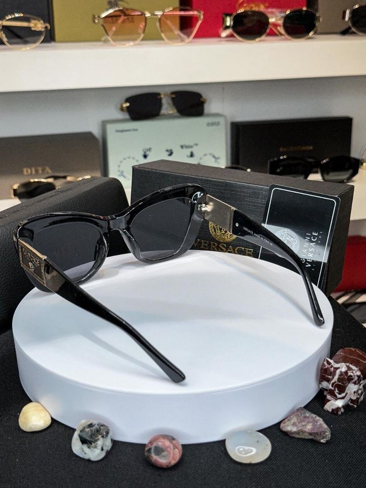 Versace | Cat Eye Siyah Güneş Gözlüğü - Görsel 3