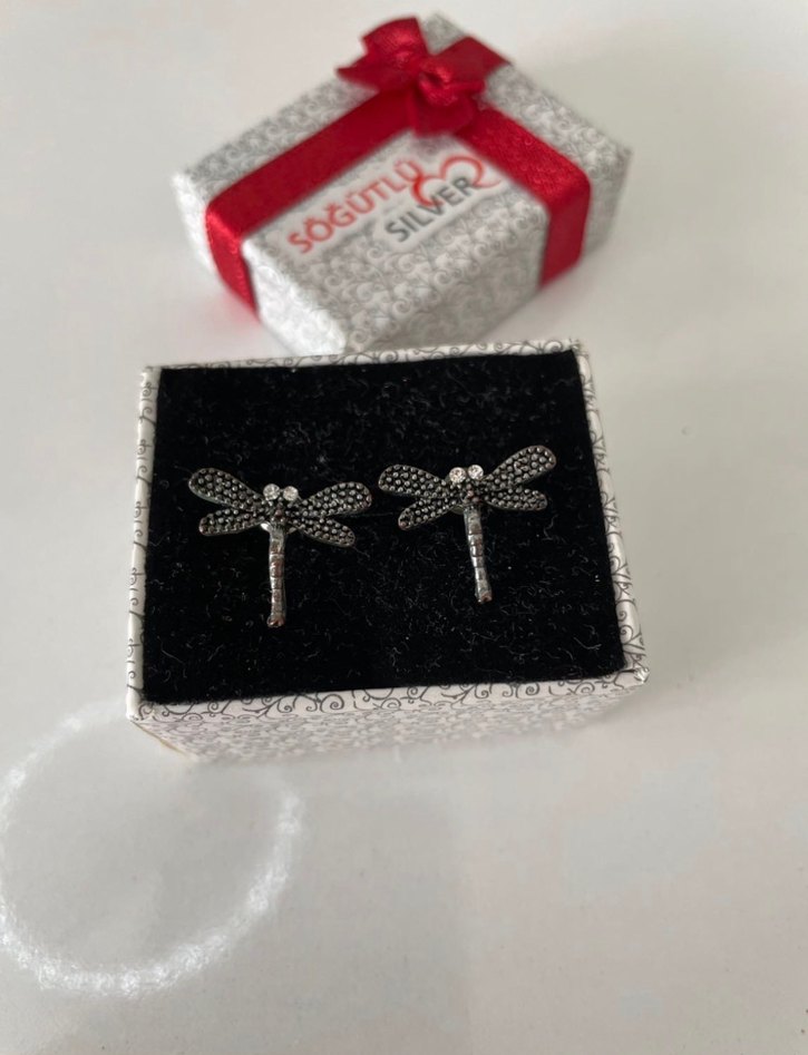 Yusufçuk Figürlü Gümüş Renk Taşlı Küpe / kelebek - Görsel 3