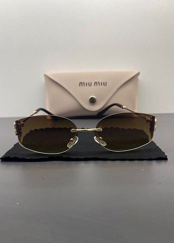 Miu Miu Klasik Modern Kahverengi Güneş Gözlüğü