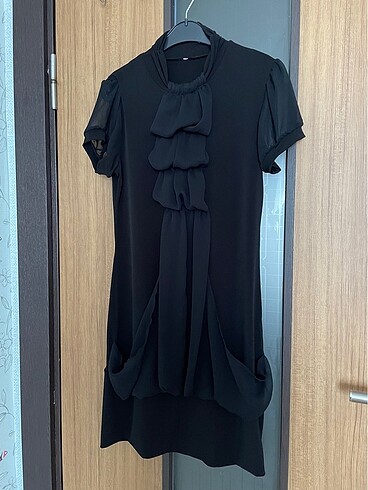 Siyah jarse tül detaylı elbise