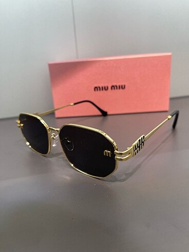 Miu Miu MiuMiu | Siyah, Kahverengi, Pembe Güneş Gözlüğü