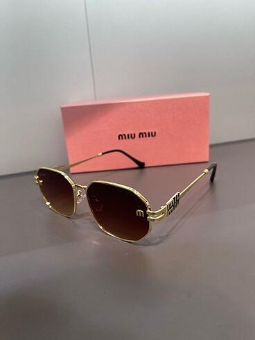 Beden MiuMiu | Siyah, Kahverengi, Pembe Güneş Gözlüğü