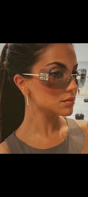 MiuMiu Füme / Siyah Güneş Gözlüğü