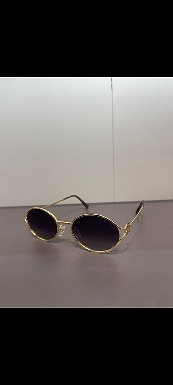 Beden Miu Miu | Oval Metal Çerçeve Güneş Gözlüğü