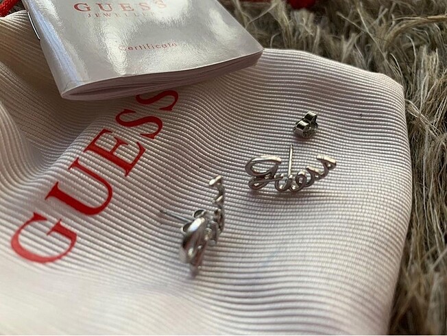  Beden Guess Küpe