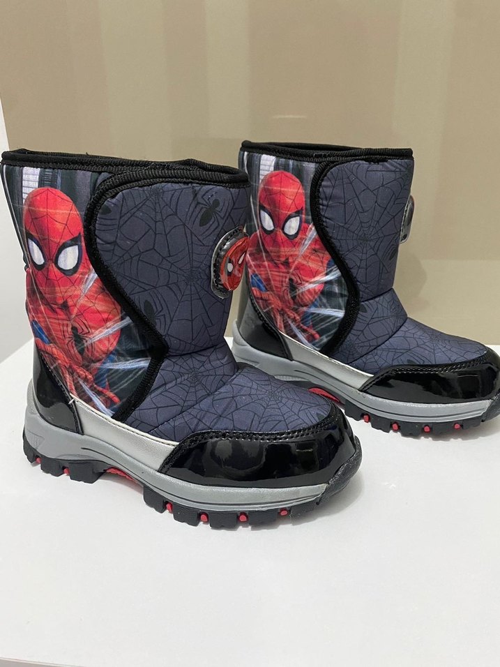 Çocuklar için Örümcek Adam Baskılı Kauçuk Bot - Görsel 2