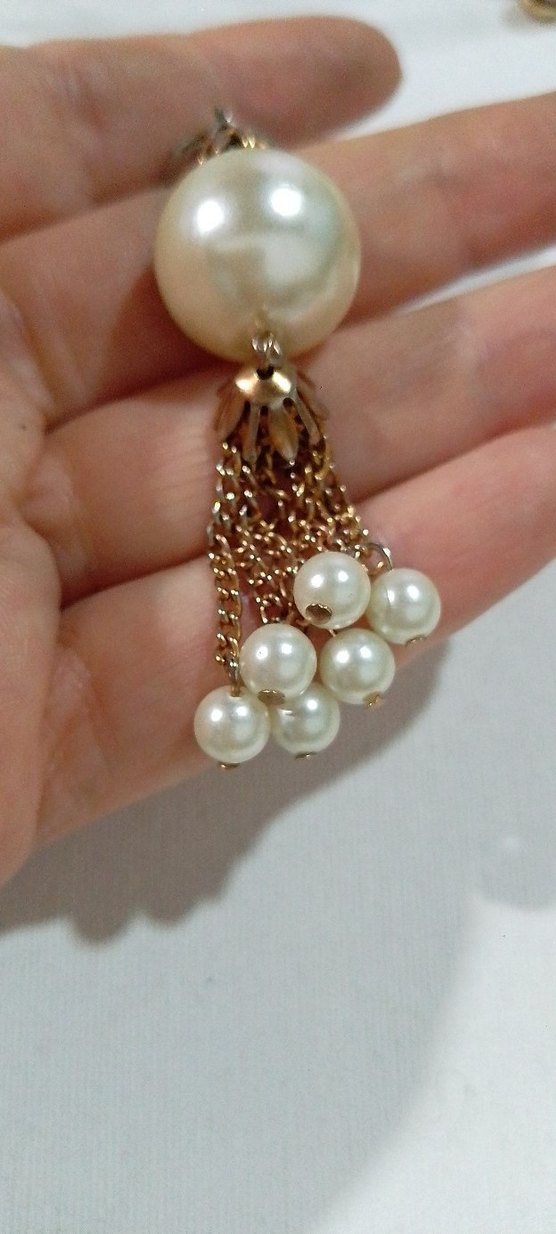 Bej Püsküllü İnci Kadın Charm - Görsel 2