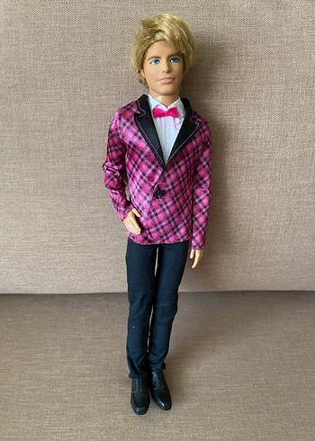 Barbie Ekose Ceketli Erkek ken Bebek