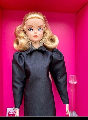 Barbie #Siyahın asaleti barbie
