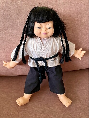 Diğer China doll in kimono, doll in karate outfit