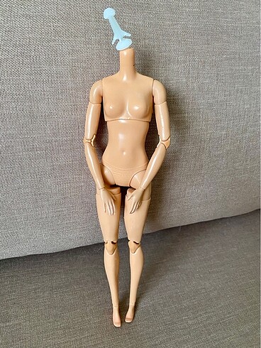 Barbie satışın sonsuz hareket bebeği