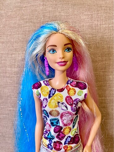 Barbie Barbie renkli saçlı bebek