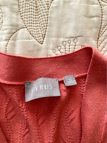 xl Beden orijinal cyrus hırka