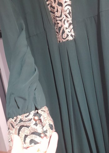 Yeşil Nakışlı Uzun Saten Elbise - Görsel 5