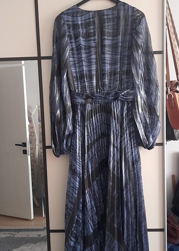 Mavi Pilili V Yaka Uzun Kadın Elbise - Görsel 4