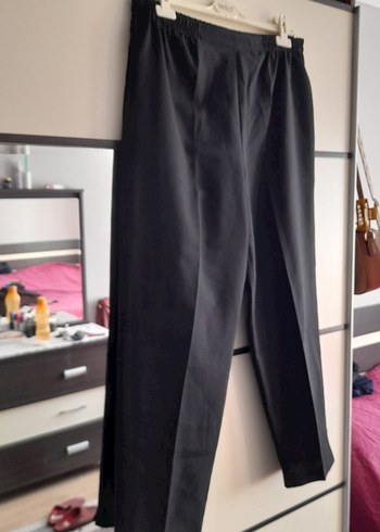 Kadın Siyah Midi Kumaş Pantolon - Görsel 6