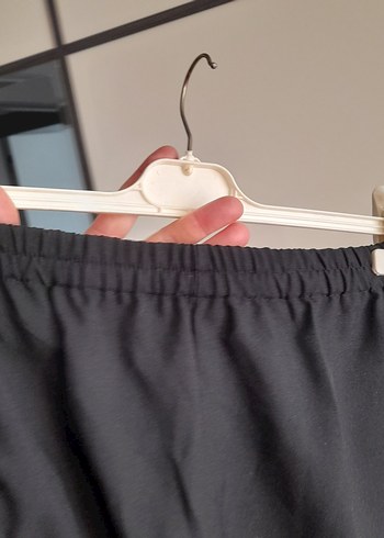 Kadın Siyah Midi Kumaş Pantolon - Görsel 4