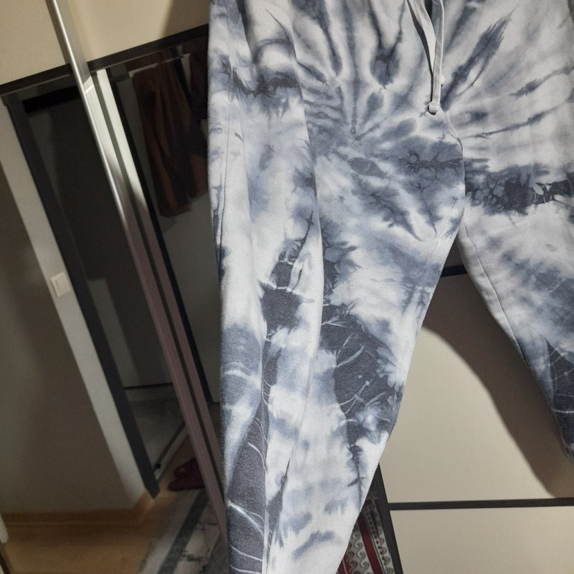 Gri Batik Desenli Rahat Kadın Eşofman - Görsel 2