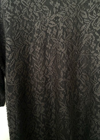 Dantel Detaylı Siyah Kısa Kollu Bluz - Görsel 3